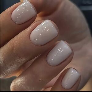 Glossy Nude Manicure